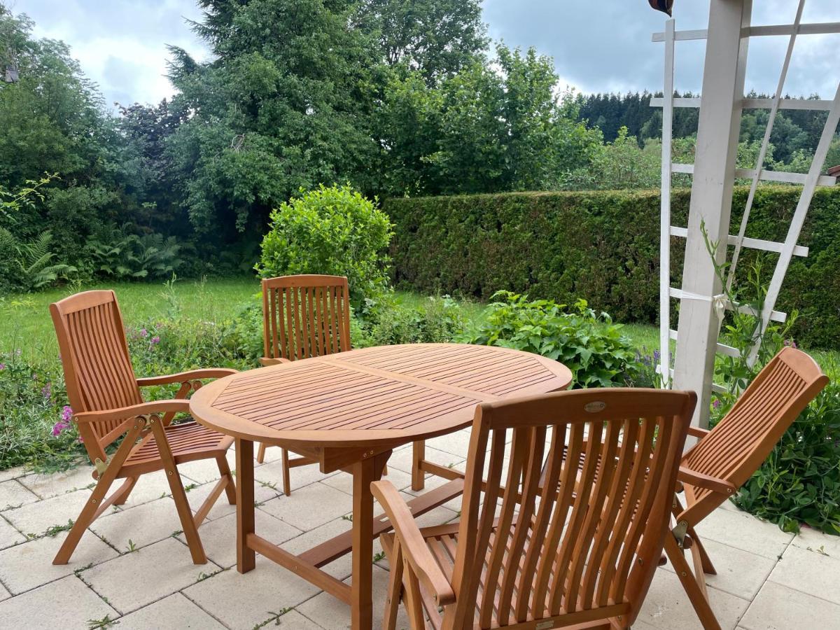 Allgaeuer Tierstuebchen - Wlan - Terrasse - Parkplatz Buchenberg  Esterno foto